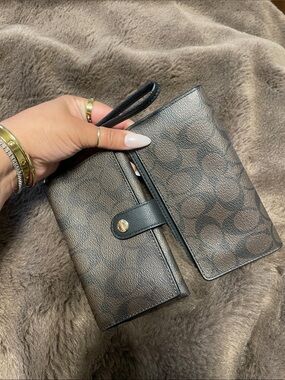 Coach Brown/Black Signature Canvas Wristlet Wallet with matching check book